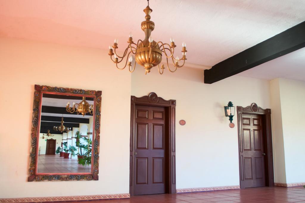 Отель Hacienda Bajamar Ла-Мисьон Экстерьер фото