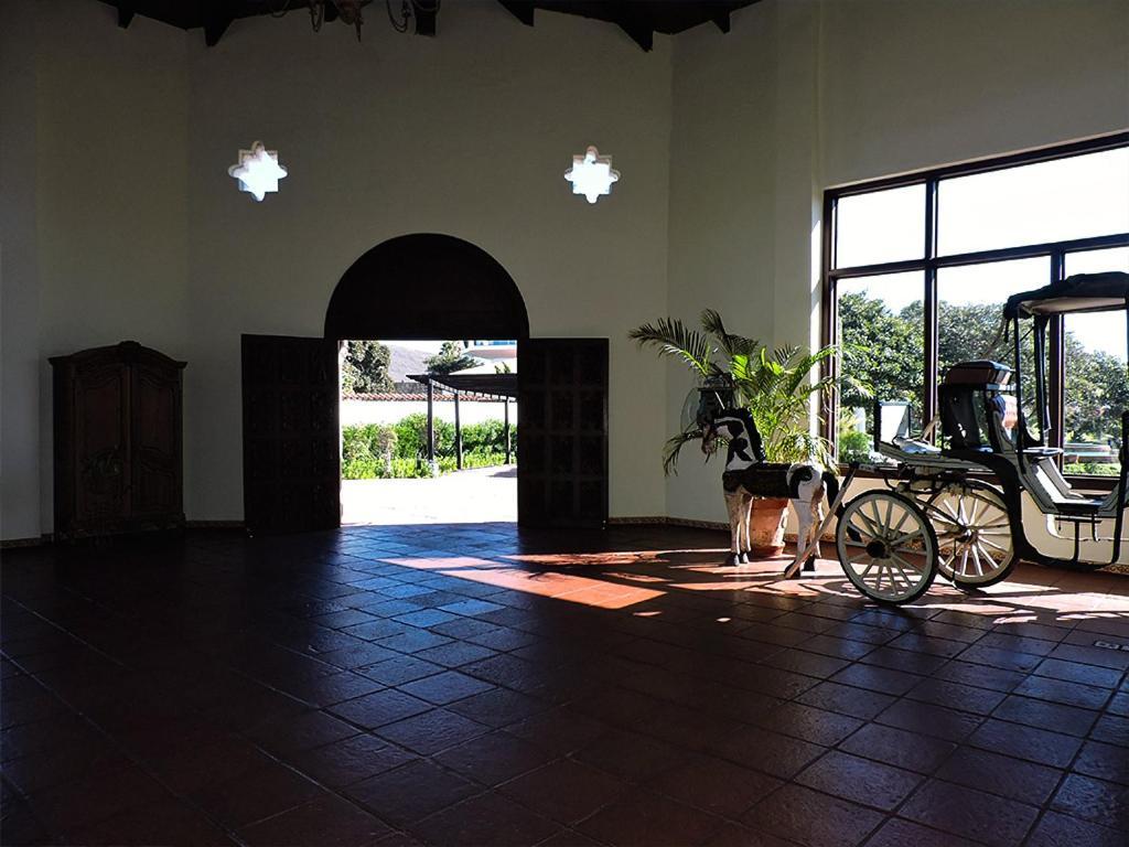 Отель Hacienda Bajamar Ла-Мисьон Экстерьер фото